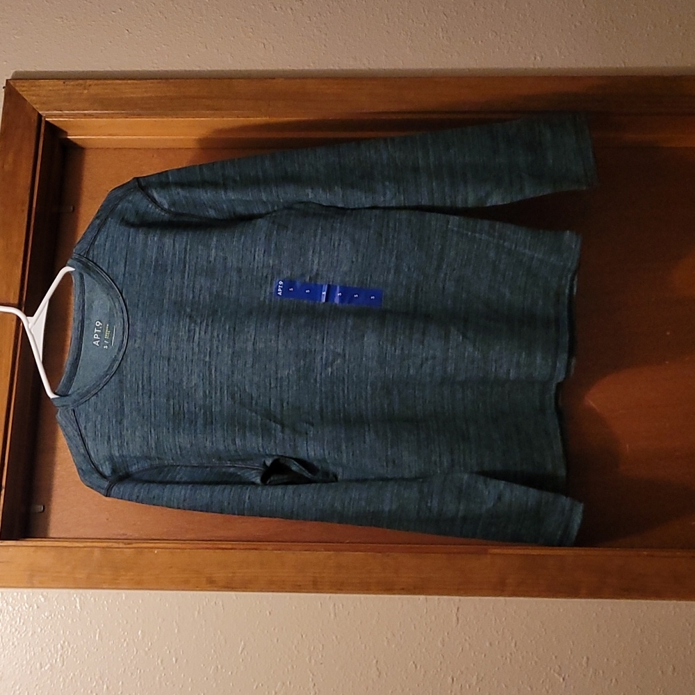 Men's size small long sleeve shirt